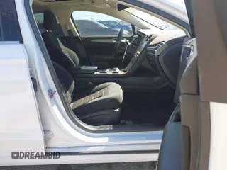 2020 Ford Fusion SE with VIN 3FA6P0HD7LR202728, listed as a IAAI auction lot 41808029 with 101,369 mi miles and . Bid and sale history available at carsss.com. Image 5.