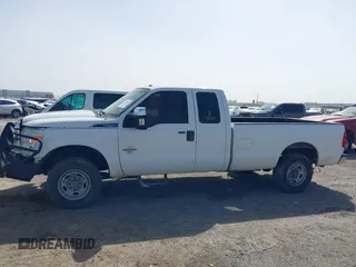 2013 Ford F-250 XL with VIN 1FT7X2BT1DEA74405, listed as a IAAI auction lot 41742953 with 443,862 mi miles and . Bid and sale history available at DreamBid. Image 14.