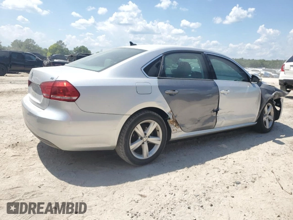 2012 Volkswagen Passat SE с VIN 1VWBH7A36CC020871, выставлен на аукционе Copart как лот 54721285 с пробегом 164 111 миль миль и Списание • Salvage title. История ставок и продаж доступна на DreamBid. Изображение 3.