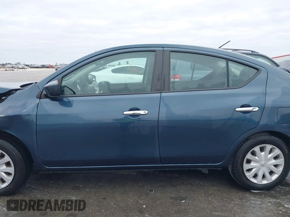 2016 Nissan Versa S with VIN 3N1CN7AP3GL812976, listed as a IAAI auction lot 41269955 with 178,968 mi miles. Bid and sale history available at carsss.com. Image 14.