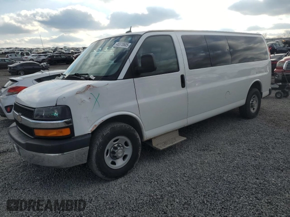 2014 Chevrolet Express Passenger LT with VIN 1GAZG1FG9E1108950, listed as a Copart auction lot 45370685 with 537,650 mi miles and Salvage title. Bid and sale history available at DreamBid. Image 1.