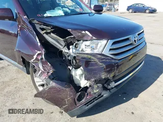 2013 Toyota Highlander Limited z VIN 5TDDK3EH7DS276173, wystawiony jako IAAI lot #42223590 z przebiegiem 45 821 mil mil oraz . Historia ofert i sprzedaży dostępna na DreamBid. Obrazek 6.