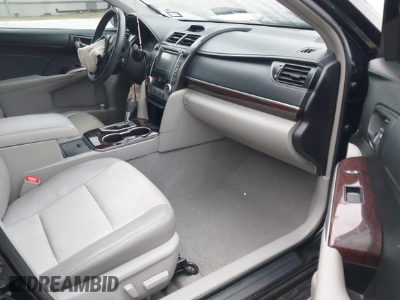 2014 Toyota Camry SE with VIN 4T1BK1FK8EU539138, listed as a IAAI auction lot 41802302 with 91,205 mi miles. Bid and sale history available at carsss.com. Image 5.