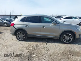 2016 Lincoln MKX Reserve with VIN 2LMTJ8LR0GBL53544, listed as a IAAI auction lot 41729454 with 92,068 mi miles. Bid and sale history available at carsss.com. Image 13.
