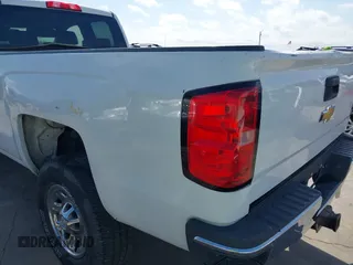 2015 Chevrolet Silverado 3500HD with VIN 1GC2CYEG0FZ534639, listed as a IAAI auction lot 42080526 with 245,795 mi miles and . Bid and sale history available at DreamBid. Image 20.