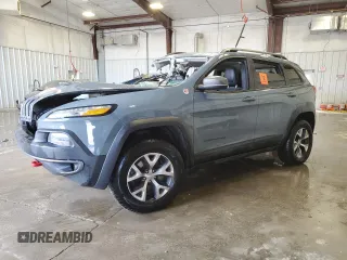2014 Jeep Cherokee Trailhawk z VIN 1C4PJMBS9EW161520, wystawiony jako Copart lot #50446105 z przebiegiem Nie podano mil oraz Nie do naprawy • Non repairable. Historia ofert i sprzedaży dostępna na DreamBid. Obrazek 1.