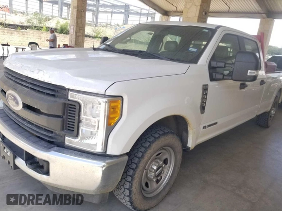 2017 Ford F-350 XL z VIN 1FT7W3AT7HED28246, wystawiony jako IAAI lot #42672583 z przebiegiem 133 085 mil mil oraz . Historia ofert i sprzedaży dostępna na DreamBid. Obrazek 9.