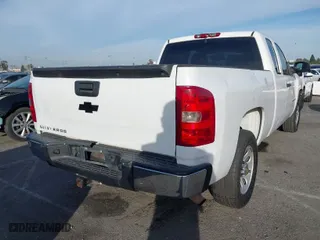 2008 Chevrolet Silverado 1500 Work Truck with VIN 1GCEC19X88Z320886, listed as a IAAI auction lot 41598734 with 207,051 mi miles. Bid and sale history available at carsss.com. Image 4.