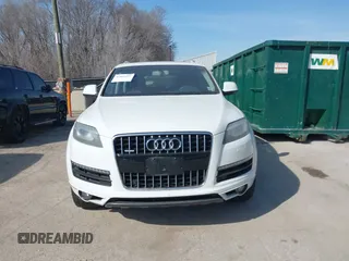 2014 Audi Q7 3.0L TDI Prestige with VIN WA1VMAFE2ED013300, listed as a IAAI auction lot 41801591 with 164,514 mi miles. Bid and sale history available at carsss.com. Image 12.