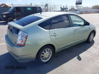 2008 Toyota Prius with VIN JTDKB20U283428437, listed as a IAAI auction lot 42018524 with 124,590 mi miles. Bid and sale history available at carsss.com. Image 4.