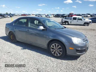 2010 Volkswagen Jetta Limited Edition с VIN 3VWRZ7AJ0AM140235, выставлен на аукционе Copart как лот 57780205 с пробегом 186 031 миль миль и Списание • Salvage title. История ставок и продаж доступна на DreamBid. Изображение 4.
