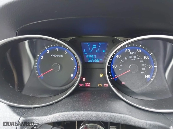 2011 Hyundai Tucson Limited with VIN KM8JUCAC7BU315680, listed as a IAAI auction lot 41577234 with 32,558 mi miles. Bid and sale history available at carsss.com. Image 7.