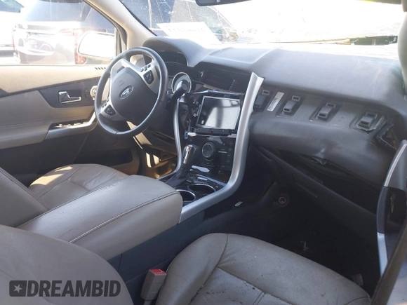 2014 Ford Edge Limited with VIN 2FMDK3KC9EBA01900, listed as a IAAI auction lot 41661823 with 211,598 mi miles. Bid and sale history available at carsss.com. Image 5.