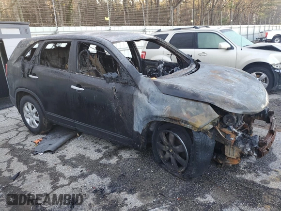 2013 Kia Sorento LX with VIN 5XYKT4A19DG387680, listed as a Copart auction lot 57208245 with Not provided miles and Non repairable. Bid and sale history available at DreamBid. Image 4.