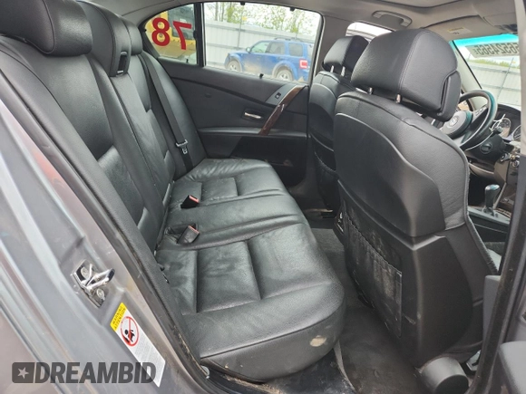 2007 BMW 5 Series 550i z VIN WBANB53547CN93565, wystawiony jako Copart lot #56524565 z przebiegiem 175 035 mil mil oraz Nie do naprawy • Non repairable. Historia ofert i sprzedaży dostępna na DreamBid. Obrazek 10.