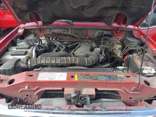 2003 Mazda B-Series 2WD Truck SE with VIN 4F4YR46V33TM13768, listed as a IAAI auction lot 41351910 with 212,641 mi miles. Bid and sale history available at carsss.com. Image 10.