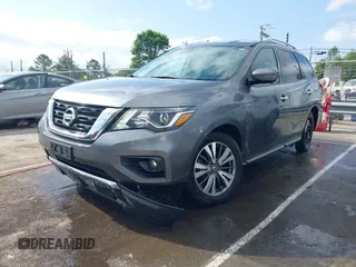 2020 Nissan Pathfinder SL z VIN 5N1DR2CM8LC612382, wystawiony jako IAAI lot #42116687 z przebiegiem 122 438 mil mil oraz . Historia ofert i sprzedaży dostępna na DreamBid. Obrazek 2.