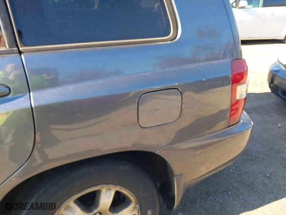 2005 Toyota Highlander with VIN JTEDP21AX50087344, listed as a IAAI auction lot 41832299 with 278,329 mi miles. Bid and sale history available at carsss.com. Image 6.