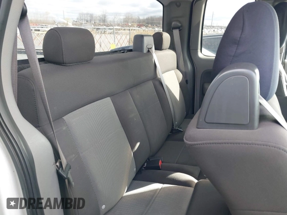 2006 Ford F-150 STX with VIN 1FTRX14W86NB32815, listed as a IAAI auction lot 41909527 with 310,653 mi miles. Bid and sale history available at carsss.com. Image 8.