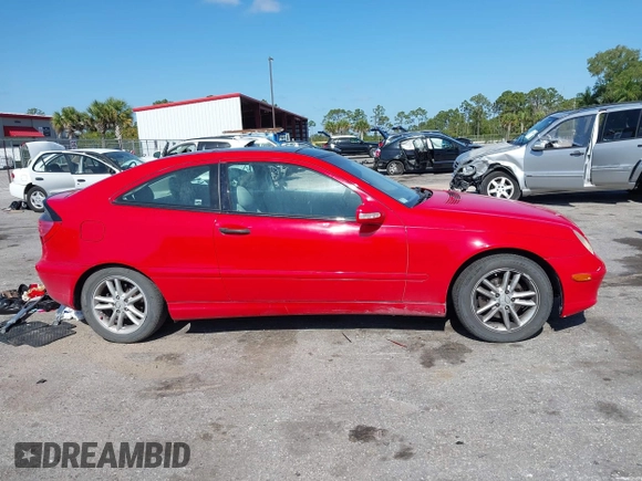 2002 Mercedes-Benz C 230/260/280/320 with VIN WDBRN47J52A224536, listed as a IAAI auction lot 42123771 with 105,316 mi miles and . Bid and sale history available at DreamBid. Image 13.