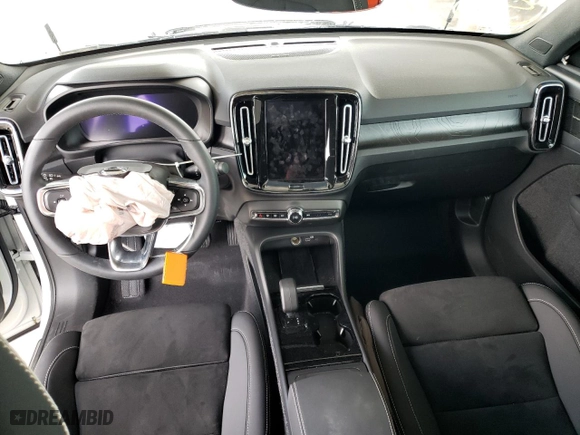 2022 Volvo C40 Recharge Pure Electric Ultimate with VIN YV4ED3GB5N2007036, listed as a Copart auction lot 47519903 with 0 mi miles. Bid and sale history available at carsss.com. Image 8.