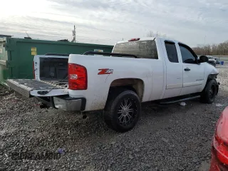 2007 Chevrolet Silverado 1500 LT w/2LT with VIN 2GCEC190171730780, listed as a Copart auction lot 42031455 with Not Provided miles and Salvage Title. Bid and sale history available at carsss.com. Image 3.