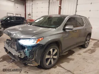 2020 Chevrolet Traverse LT Leather with VIN 1GNEVHKW2LJ133629, listed as a IAAI auction lot 41530299 with 86,329 mi miles. Bid and sale history available at carsss.com. Image 2.