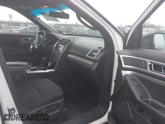 2013 Ford Explorer XLT with VIN 1FM5K8D87DGB07831, listed as a IAAI auction lot 42010689 with 202,306 mi miles and . Bid and sale history available at carsss.com. Image 5.
