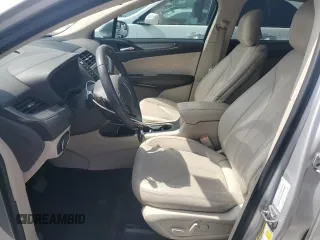 2017 Lincoln MKC Premiere z VIN 5LMCJ1C95HUL11303, wystawiony jako Copart lot #58263945 z przebiegiem 82 628 mil mil oraz Szkoda całkowita • Salvage title. Historia ofert i sprzedaży dostępna na DreamBid. Obrazek 7.