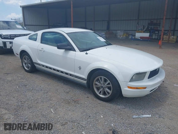 2005 Ford Mustang Deluxe с VIN 1ZVFT80N455143715, выставлен на аукционе IAAI как лот 42439492 с пробегом 131 102 миль миль и . История ставок и продаж доступна на DreamBid. Изображение 1.