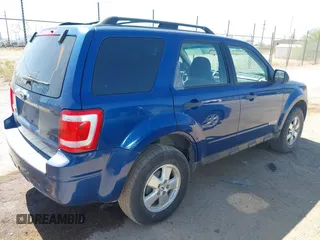 2008 Ford Escape XLS z VIN 1FMCU02Z28KC00547, wystawiony jako IAAI lot #42540493 z przebiegiem 142 584 mil mil oraz . Historia ofert i sprzedaży dostępna na DreamBid. Obrazek 4.