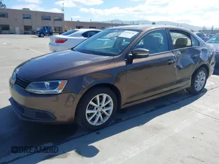2011 Volkswagen Jetta Sedan SE w/Convenience & Sunroof PZEV with VIN 3VWDZ7AJ8BM388647, listed as a IAAI auction lot 41924260 with 156,583 mi miles. Bid and sale history available at carsss.com. Image 17.