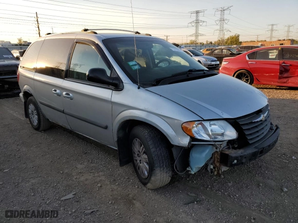 2007 Chrysler Town & Country SWB with VIN 1A4GJ45R97B180372, listed as a Copart auction lot 73723014 with 119,259 mi miles and Salvage Title. Bid and sale history available at carsss.com. Image 4.