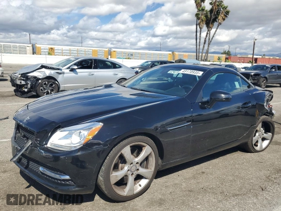 2012 Mercedes-Benz SLK 350 z VIN WDDPK5HA1CF033101, wystawiony jako Copart lot #49170935 z przebiegiem 46 342 mil mil oraz Szkoda całkowita • Salvage title. Historia ofert i sprzedaży dostępna na DreamBid. Obrazek 1.