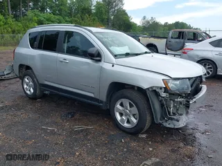 2014 Jeep Compass Sport with VIN 1C4NJCBA5ED620532, listed as a IAAI auction lot 42110469 with 137,177 mi miles. Bid and sale history available at carsss.com. Image 1.