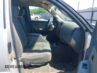 2005 Dodge Dakota SLT with VIN 1D7HE42K95S337682, listed as a IAAI auction lot 41905755 with 145,095 mi miles and . Bid and sale history available at carsss.com. Image 5.