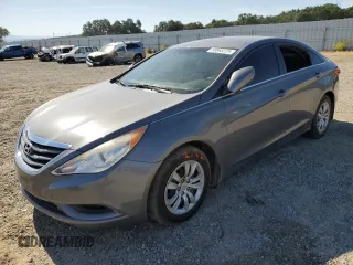 2013 Hyundai Sonata GLS z VIN 5NPEB4AC4DH585156, wystawiony jako Copart lot #58865225 z przebiegiem 142 382 mil mil oraz Szkoda całkowita • Salvage title. Historia ofert i sprzedaży dostępna na DreamBid. Obrazek 1.