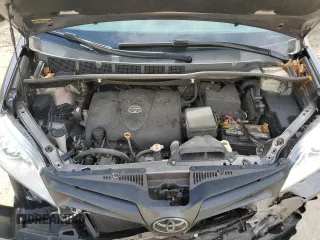2019 Toyota Sienna L with VIN 5TDZZ3DC3KS969164, listed as a Copart auction lot 61050314 with 140,840 mi miles and Salvage Title. Bid and sale history available at carsss.com. Image 11.