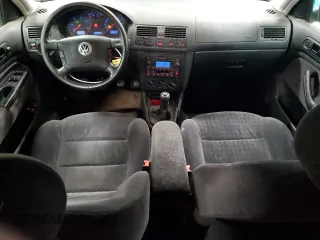 2002 Volkswagen Jetta GLS z VIN 3VWSP69M72M154327, wystawiony jako Copart lot #46441245 z przebiegiem 577 961 mil mil oraz Czysty tytuł • Clean title. Historia ofert i sprzedaży dostępna na DreamBid. Obrazek 8.