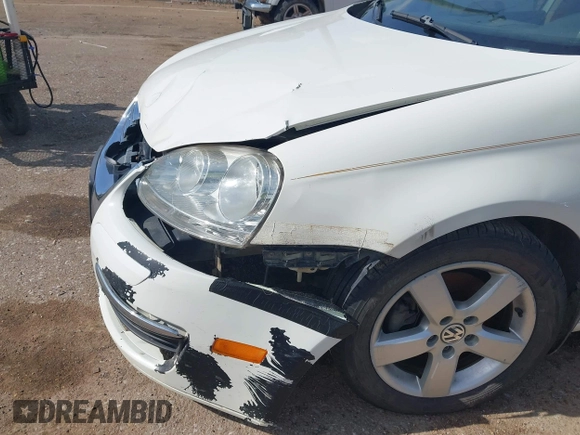 2008 Volkswagen Jetta SE with VIN 3VWRM71K28M003718, listed as a IAAI auction lot 42173542 with 294,829 mi miles and . Bid and sale history available at DreamBid. Image 13.