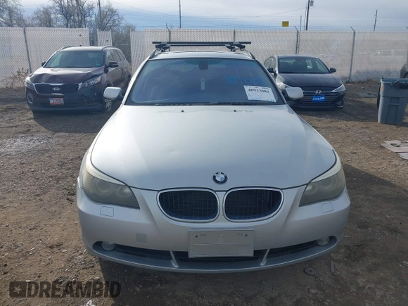 2006 BMW 5 Series 530xi with VIN WBANN73506CN01479, listed as a IAAI auction lot 40933082 with 200,464 mi miles and . Bid and sale history available at carsss.com. Image 12.