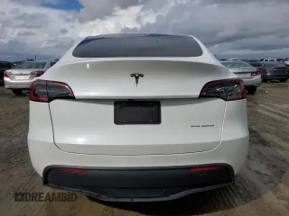 2022 Tesla Model Y Long Range with VIN 7SAYGDEE2NF403385, listed as a Copart auction lot 48594095 with 39,443 mi miles and Salvage Title. Bid and sale history available at DreamBid. Image 6.