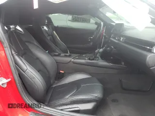 2021 Toyota Supra 3.0 z VIN WZ1DB0C02MW044450, wystawiony jako Copart lot #73321152 z przebiegiem Nie podano mil oraz . Historia ofert i sprzedaży dostępna na DreamBid. Obrazek 10.