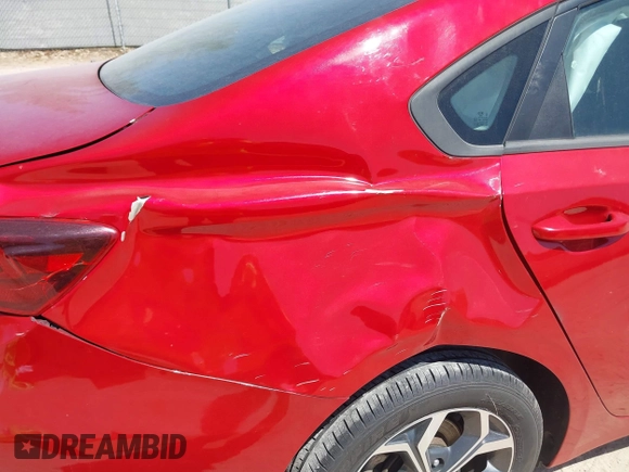 2021 Kia Forte LXS z VIN 3KPF24AD2ME309060, wystawiony jako IAAI lot #42220259 z przebiegiem 79 298 mil mil oraz . Historia ofert i sprzedaży dostępna na DreamBid. Obrazek 19.