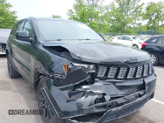 2017 Jeep Grand Cherokee Laredo with VIN 1C4RJFAGXHC905925, listed as a IAAI auction lot 42429156 with 97,374 mi miles and . Bid and sale history available at DreamBid. Image 1.