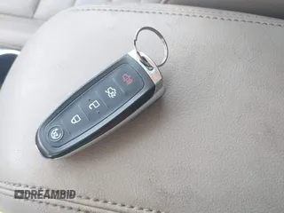 2014 Ford Escape Titanium с VIN 1FMCU0J91EUD93260, выставлен на аукционе IAAI как лот 42495051 с пробегом 97 164 миль миль и . История ставок и продаж доступна на DreamBid. Изображение 11.