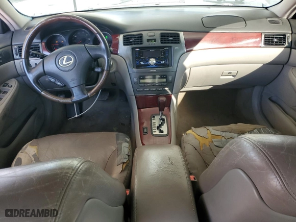 2002 Lexus ES 300 with VIN JTHBF30G825008681, listed as a Copart auction lot 83868574 with 116,168 mi miles and Clean Title. Bid and sale history available at carsss.com. Image 8.