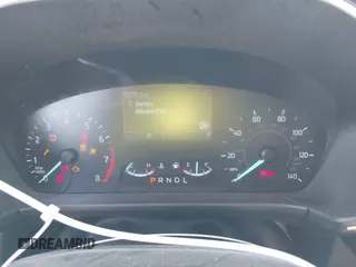 2020 Ford Escape SE z VIN 1FMCU0G67LUA92888, wystawiony jako IAAI lot #42354088 z przebiegiem 77 175 mil mil oraz . Historia ofert i sprzedaży dostępna na DreamBid. Obrazek 7.