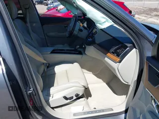 2016 Volvo XC90 T6 Inscription with VIN YV4A22PL4G1034597, listed as a IAAI auction lot 41787550 with 118,744 mi miles. Bid and sale history available at carsss.com. Image 5.