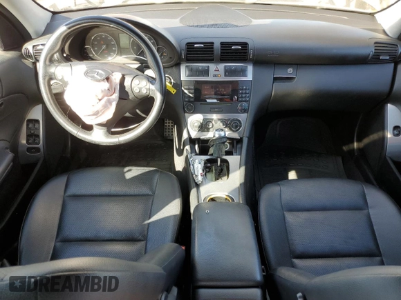 2006 Mercedes-Benz C 230 Sport с VIN WDBRF52H56A915112, выставлен на аукционе Copart как лот 46604005 с пробегом 88 624 миль миль и Списание • Salvage title. История ставок и продаж доступна на DreamBid. Изображение 8.